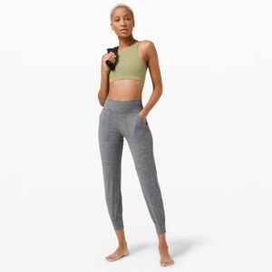 Lululemon Align Jogger 28” Heathered Black Women’s 6